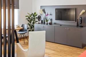 Stylish Tiny City House