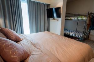 Beachfront Condo room at Huahin