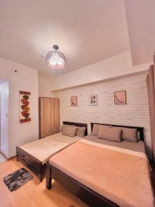 Sixteen Degrees Serenity