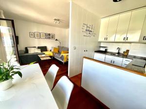 Apartamento Ría Navia El Espín 31A01 by R2R Consulting