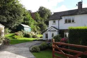 Winterfell Cottage Gorgeous Garden, Great Location - Winster
