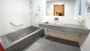 Cheers Social Apartment & Hotel