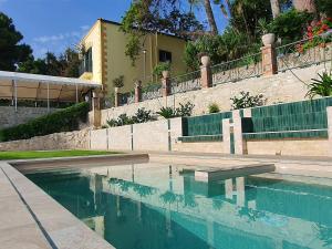 Villa Tommaso Maruggi, Sicilia, con Jacuzzi e piscina privata