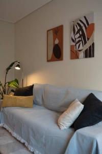 Cozy 1Bdrm Aptwalk to the beach