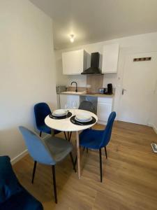 Appartements T2 Chic - Blue & Grey : photos des chambres