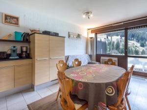 Appartement La Clusaz, 3 pièces, 6 personnes - FR-1-304-117