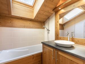 Appartement cosy 3 pièces avec wifi, jusquà 8 personnes - FR-1-304-237