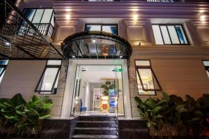 Bin Bin Hotel 11 Near Island Diamond