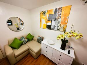 Casa Felicitas 3 -Spacious Comfy Cosy 2 Bdr Unit at Seawind Condominium