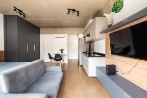 47 New studio next Paulista Av, fast wifi and balcony