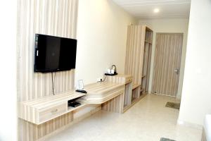 VOW HOTELS AND RESORTS