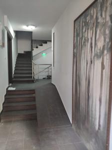 Central, brand new apart with parking