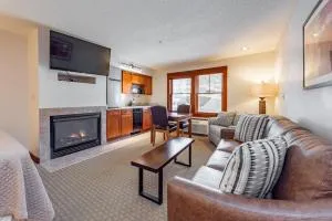 A124 Studio Standard View - Hazelhurst