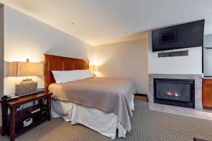 A124 Studio Standard View