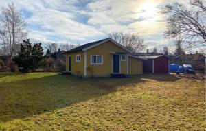 2 Bedroom Awesome Home In Löttörp