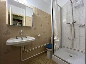 Appartements Studio cosy - 4 pers, proche telesiege, parking, Wifi, animaux admis - FR-1-525-239 : photos des chambres