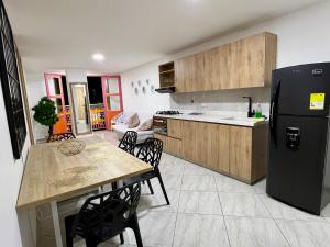 Apto cerca Malecón, Plaza Principal, Plazoleta Zocalos, a 8 min de la Piedra del Peñol, GRATIS PARQUEADERO!!!