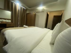 Rest-Inn Furnished Apartments