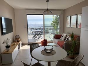 Appartement standing vue étang de Thau