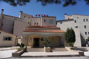 Hotels Le Neoulous : photos des chambres
