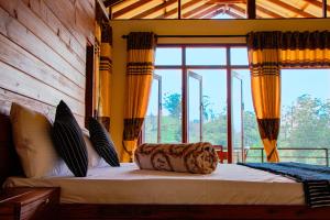 Nine Arch Wood Cabin