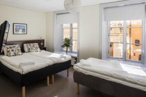 Triple Room with Shared Bathroom room in Castle House Inn