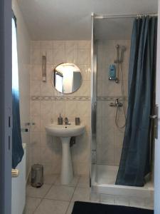 Perle Rare F1 de 43 m quartier historique.(3 p)