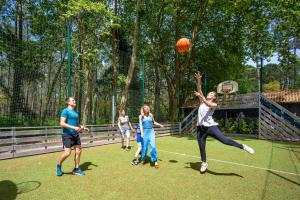 Campings Camping-Village Vacances Les deux Etangs : photos des chambres