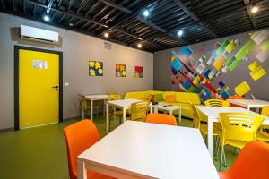 Green Cube Capsule Hostel