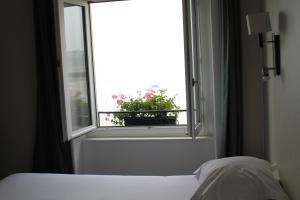 Hotels Le Continental : Chambre Double - Vue sur Mer