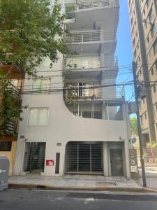 Amplio piso, con cochera 2 dormitorios 2 baños La Rural, Shopping Mall Distrito Arcos - 4hvězdičkové hotely ve městě Buenos Aires