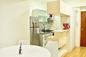 Amplio piso, con cochera 2 dormitorios 2 baños La Rural, Shopping Mall Distrito Arcos