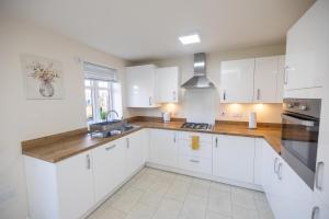 Contractors Cove Leicester