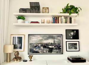 Apt Parisian Charm with Amazing View Near Metro