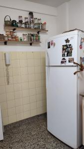 ¡Habitación con baño privado en plena Recoleta!