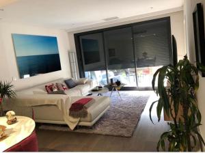 Oasis Familiar, casa con jardín ubicación Ideal, Coliving