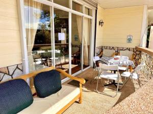 Door 111B Country Home at Wagner