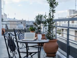 Stunning-Classical 2BD Penthouse