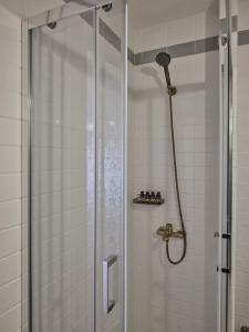 Stunning-Classical 2BD Penthouse