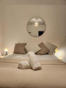 ApartHotel Flat 8 - 10 min to centre by Property Promise