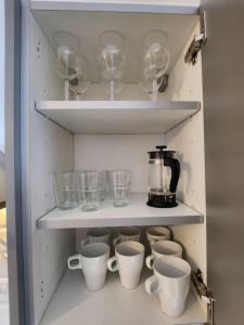 ApartHotel Flat 8 - 10 min to centre by Property Promise