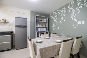 MAU11 - Av. Brasil, Churrasq, 3 Dorm, Climatizado
