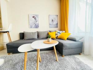 Central Paradise - free parking