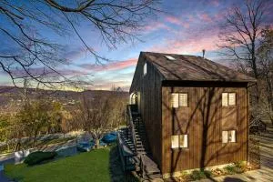 Skylift Lodge - Luxury Mountain Creek family condo - وارويك