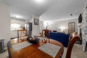 Comfortable Greensboro Condo