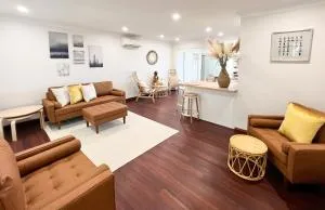 The Swan Lakehouse, on Budgewoi Lake - Budgewoi