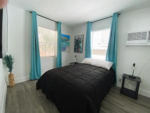 Villa#4 House in Pompano at 4 minutes from the beach!