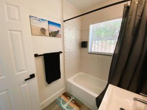 Villa#4 House in Pompano at 4 minutes from the beach!