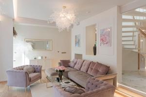 252 m² luxury 4 bedroom house in the pine-forest