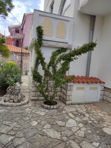 Apartments by the sea Palit, Rab - 22493